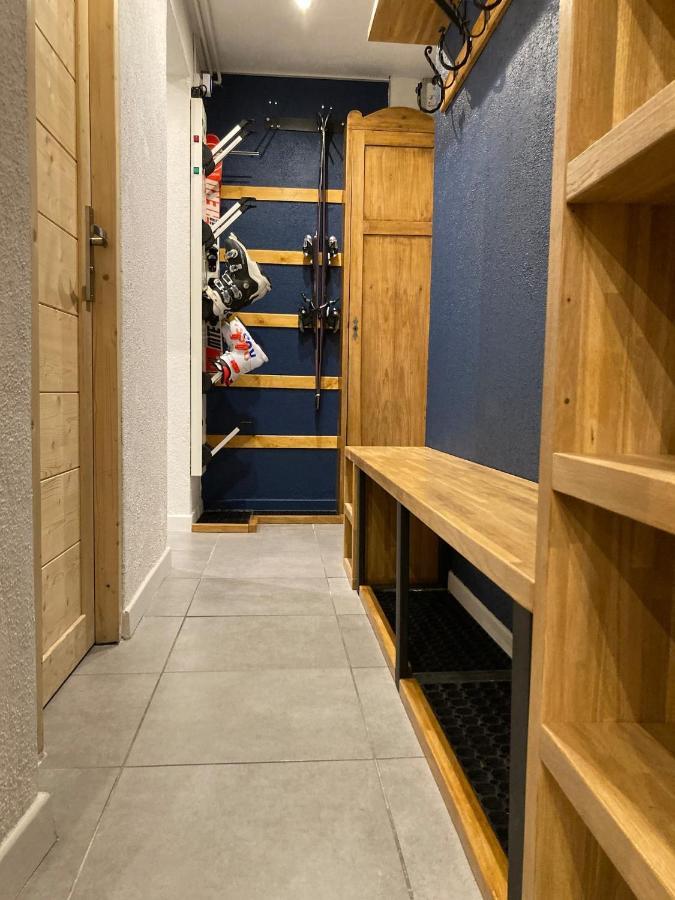 Myhome - Genepis 36 - Super T4 8 Pax Skis Aux Pieds - Val Claret Apartment *